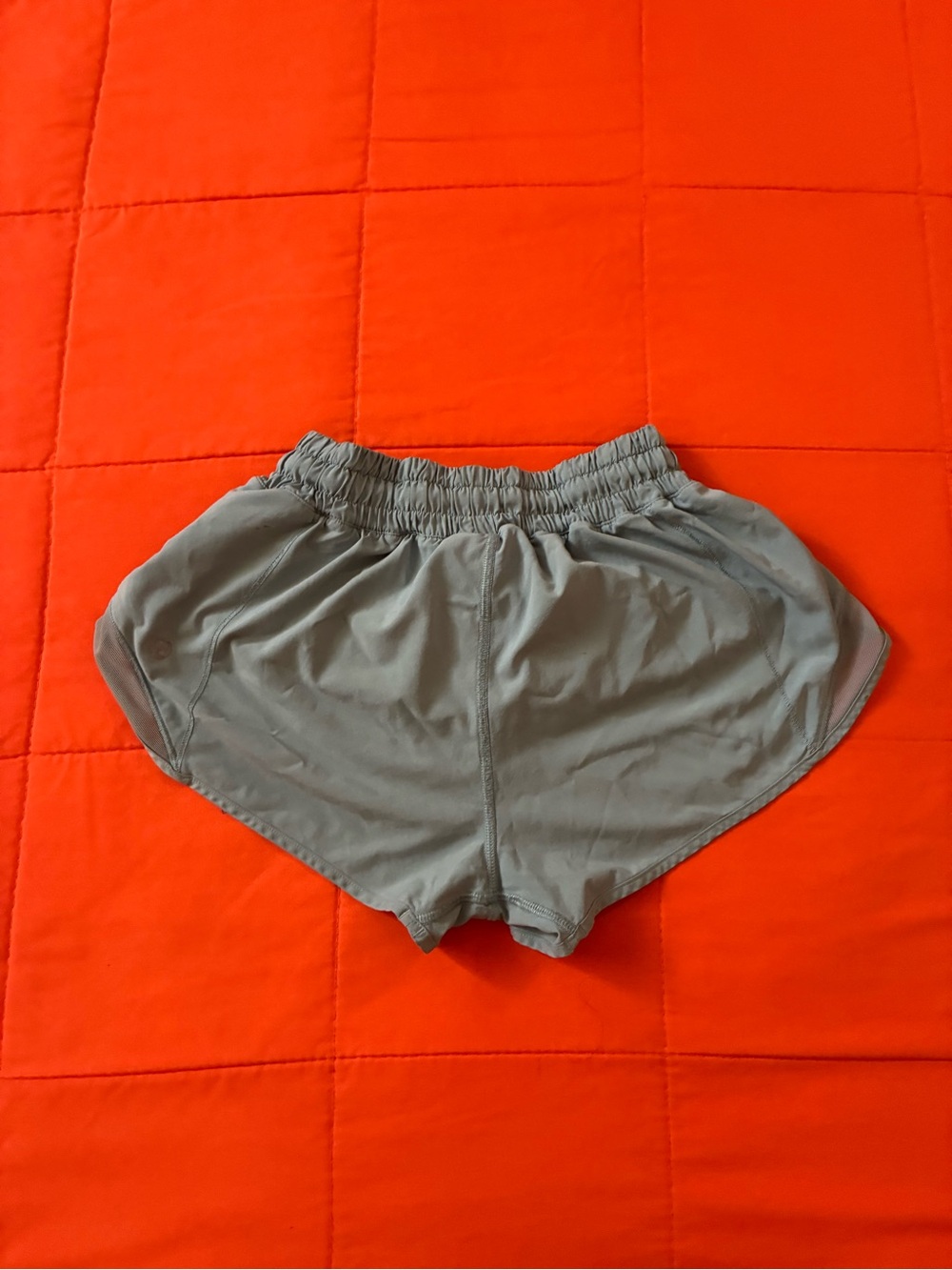 Lululemon Shorts Womens 2 Gray Gym Athletic Activewear Running Sportswear